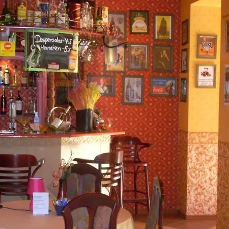 Pomian Han/Misafirhane Ozarow Mazowiecki